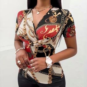 Gorgeous Chain print, surplus neck T-shirt